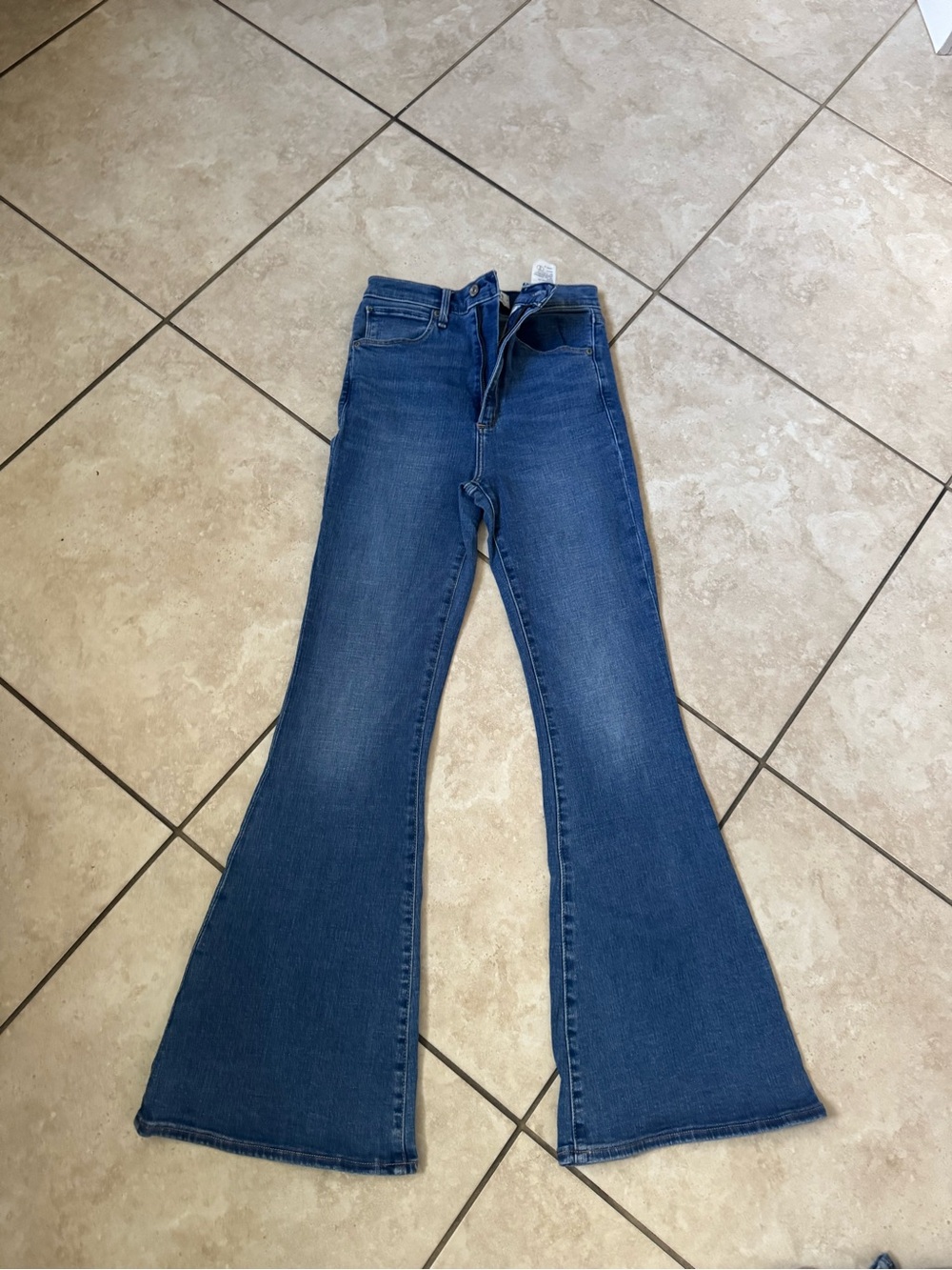 Abercrombie & Fitch Women's Blue High-Rise Flare Jeans